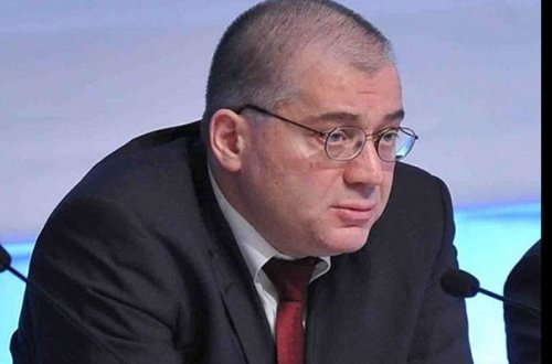 Araz Əzimovdan daha bir qalmaqallı fikir