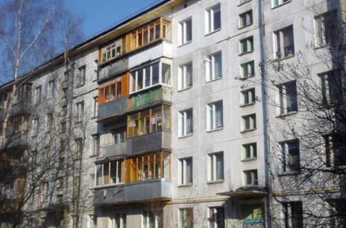 Bakıda 5, 7 və 9 mərtəbəli köhnə binalar sökülür