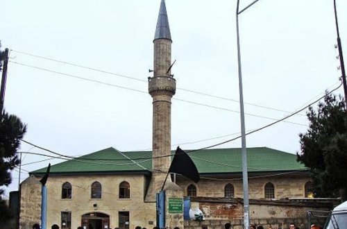 Məscidi yandırmaq istəyənlər məhkəmədən vaxt istədi