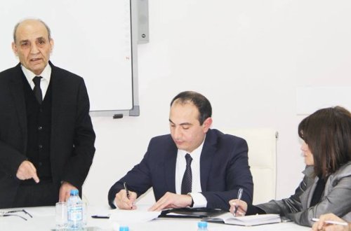 AMEA Dilçilik İnstitutunun gənc alimləri fəaliyyət planlarını müzakirə ediblər