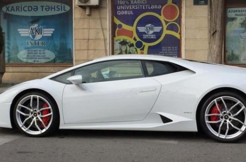 Bakıda daha bir məmurun milyonluq Lamborghinisi peyda oldu