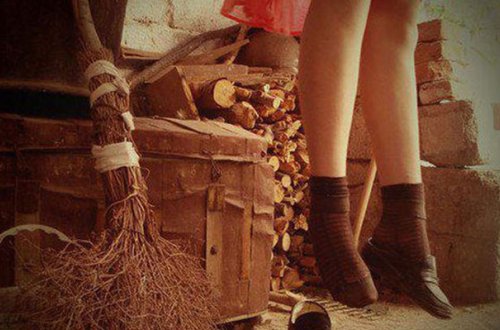 Azərbaycanda 81 yaşlı qadın özünü öldürdü