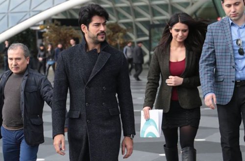 Burak Özçivit Bakıda