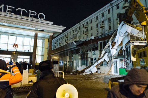 Moskvada ticarət obyektləri kütləvi şəkildə sökülür