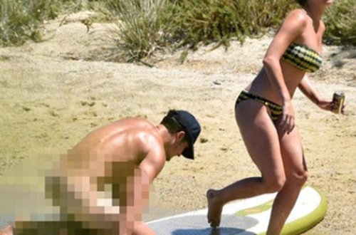 BİABIRÇILIQ! Məşhur aktyor çimərlikdə şortunu da çıxartdı