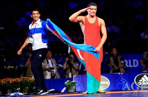 Rəsul Çunayev dünyanın ən güclü güləşçisidir