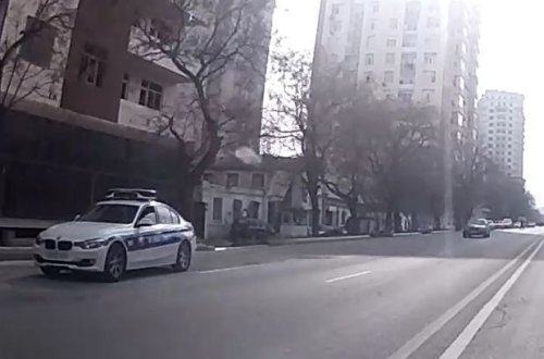 Bakının mərkəzində qaydaları pozan yol polisi