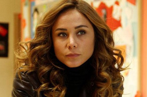 Aktrisanın evindən 180 minlik oğurluq