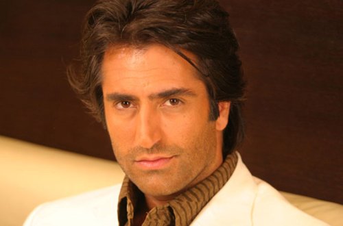 Məşhur müğənni PKK-nın müdafiəsinə qalxdı