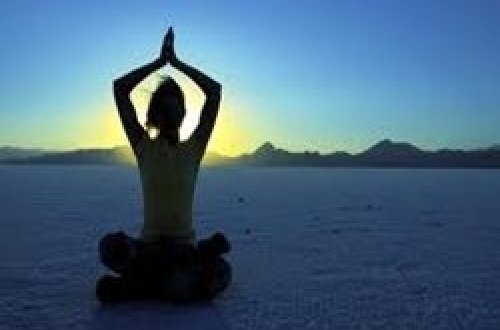 Yoqa ilə məşğul olun