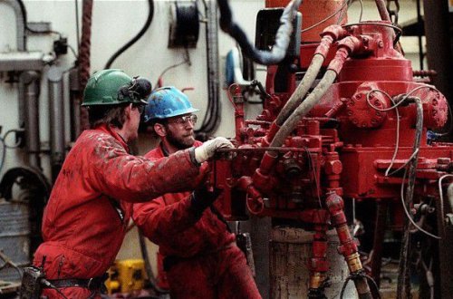 Neft kəskin surətdə