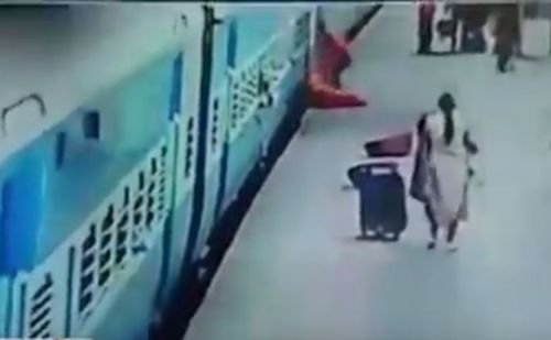 Dəmiryol stansiyasında dəhşətli qəza