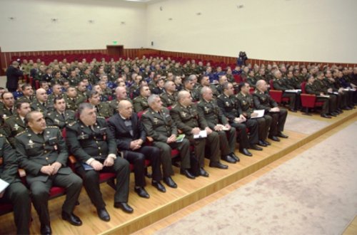 Müdafiə Nazirliyinin generalları toplandı