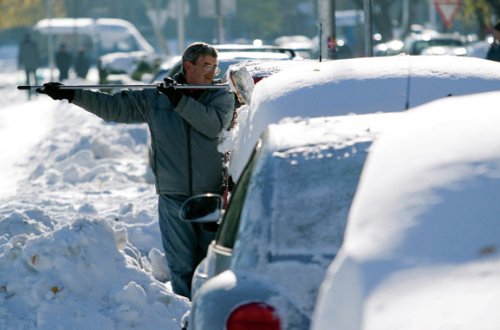 Bakıda bu yollar buz bağlayıb