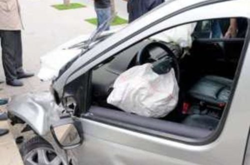 Bakıda qadınların olduğu maşın qəzaya düşdü