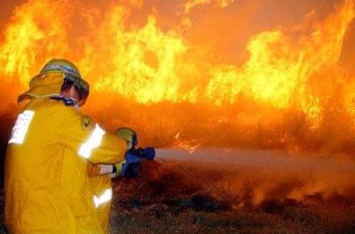 Hacıqabuldakı yanğında 6 ailə təxliyə edildi