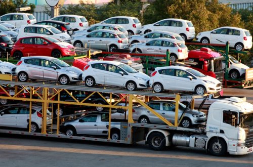 Azərbaycan avtomobil idxalını xeyli azaldıb