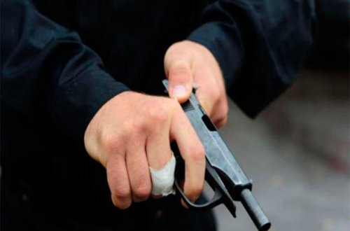 Kanada məktəbində atışma