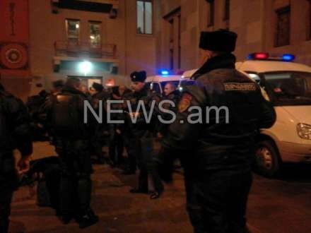 İrəvanda müxalifət-polis qarşıdurması başladı