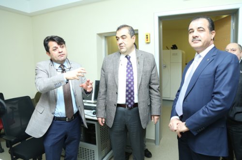 İcra başçısı xəstəxana açılışında