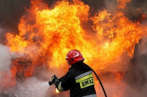 Bakıda binada yanğın — 25 nəfər təxliyə edildi