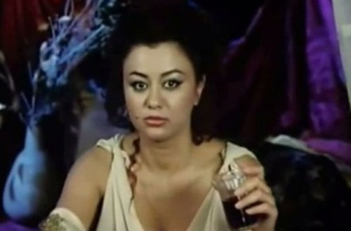 Vəfa Zeynalova erotik səhnədə iştirakından danışdı