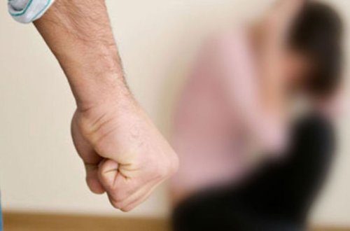 Bakıda məktəbdə müəlliməni döydülər