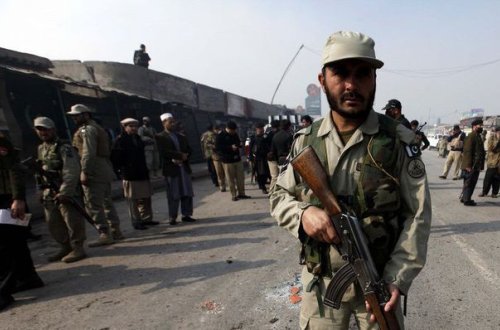 Pakistanda universitetə silahlı hücum