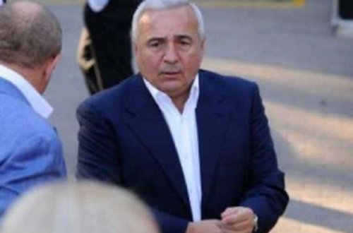 Milyarder Neftçalaya gəldi