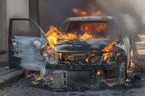 Yəməndə generalın evi qarşısında partlayış: