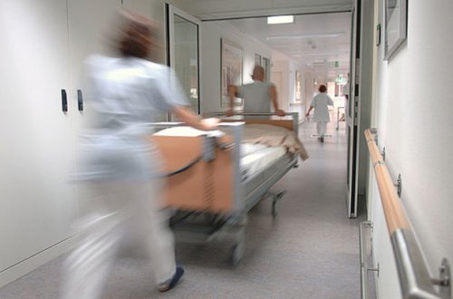 Ad günü şənliyindən qayıdan ailənin