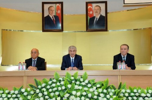 YAP müşavirə keçirdi, rəhbərlərə tapşırıq verildi