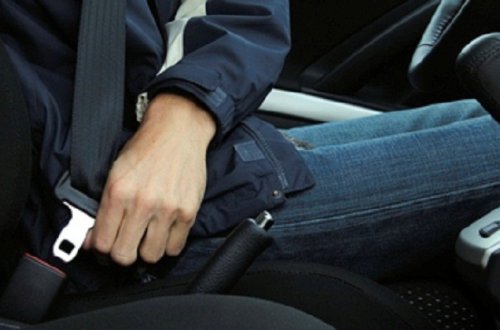 Təhlükəsizlik kəməri bağlamayanların diqqətinə