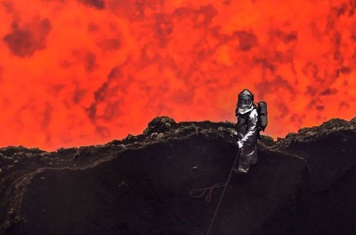 Vulkan lavasında şirniyyat bişirdi