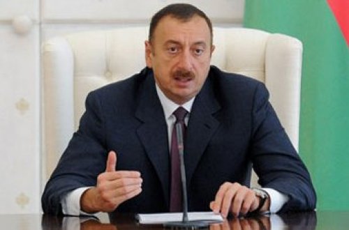 İlham Əliyev yeni səfirləri qəbul etdi