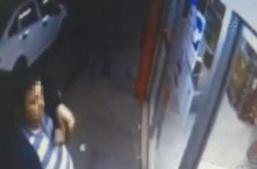 Əlindəki telefonu belə oğurlatdı