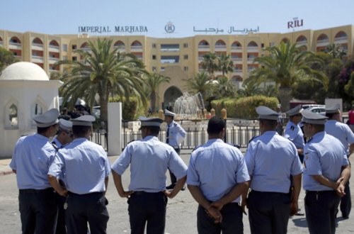 Terror aktları Tunisdə turizmə ziyan vurdu