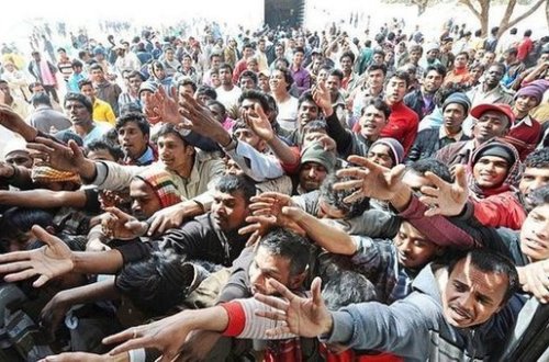 Britaniyada mühacir kişilərə nəzakətli olmağı öyrədəcəklər