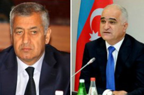 “Çəkilib kənarda dayanıb, vəziyyətlə maraqlanmır...