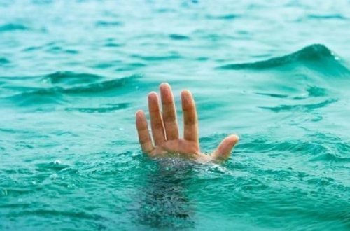 Bərdədə maşın su kanalına düşdü: 3 nəfər boğuldu