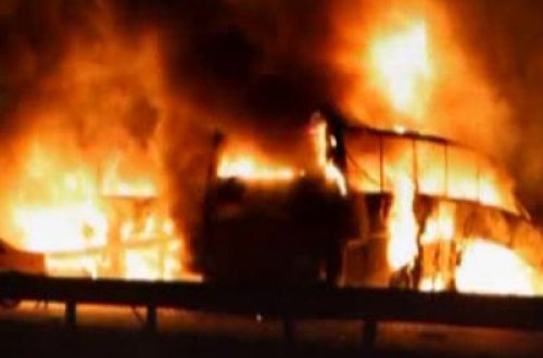 Şəmkirdə sərnişin mikroavtobusu yandı