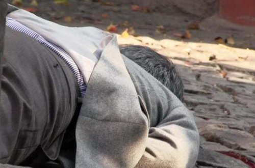 Azərbaycanda 17 yaşlı tələbə qohumunu güllələdi