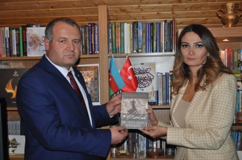 Millət vəkili Türkiyənin 20  QHT və KİV rəhbəri ilə görüşdə erməni yalanlarına qarşı daha fəal mübarizəyə çağırıb