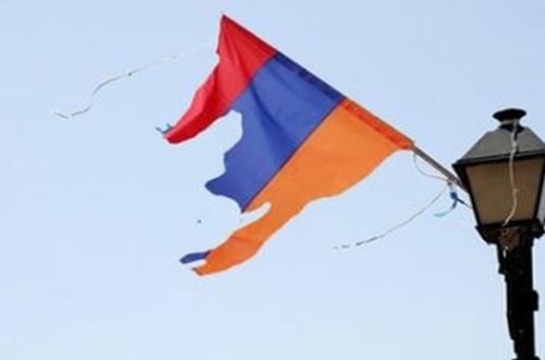 Ordumuz erməni bayrağını ayaqlar altına belə atmışdı