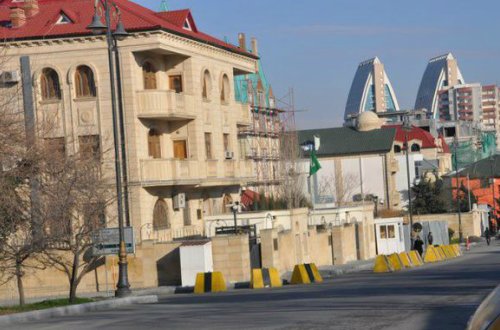 Rəsmi Bakı səfirliklərin mühafizəsini gücləndirdi