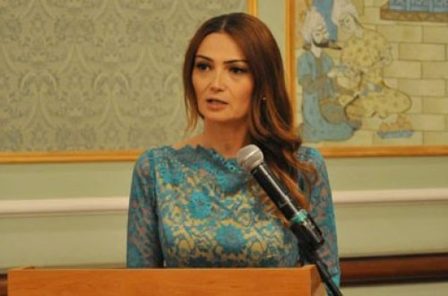 Bu oyunların arxasında kimlər durur?