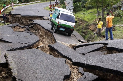 Dəhşətli zəlzələ 4 nəfərin həyatına son qoydu