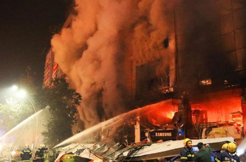 Rusiyanın ticarət mərkəzində yanğın