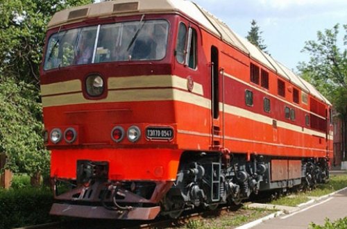 Mingəçevirdə teplovozun yanma təhlükəsi yaranıb