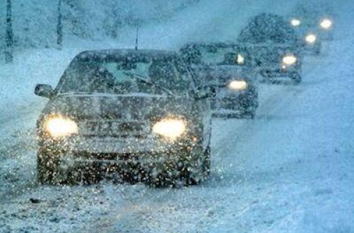 Güclü qar səbəbindən Quba-Xınalıq yolu bağlanıb